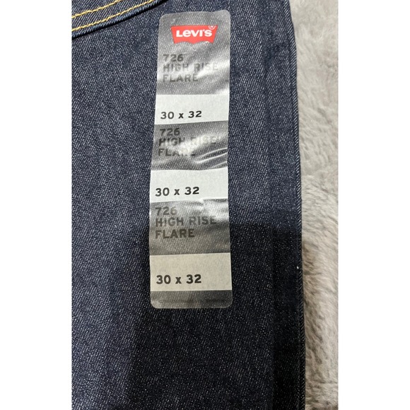 Levi's 726 High Rise Stellar Stretch Flare Jeans Dark Wash Size 30x32 - Picture 4 of 8